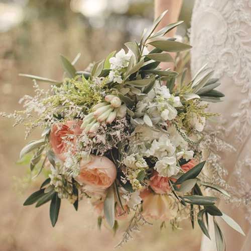 boho wedding bouquet peach garden roses
