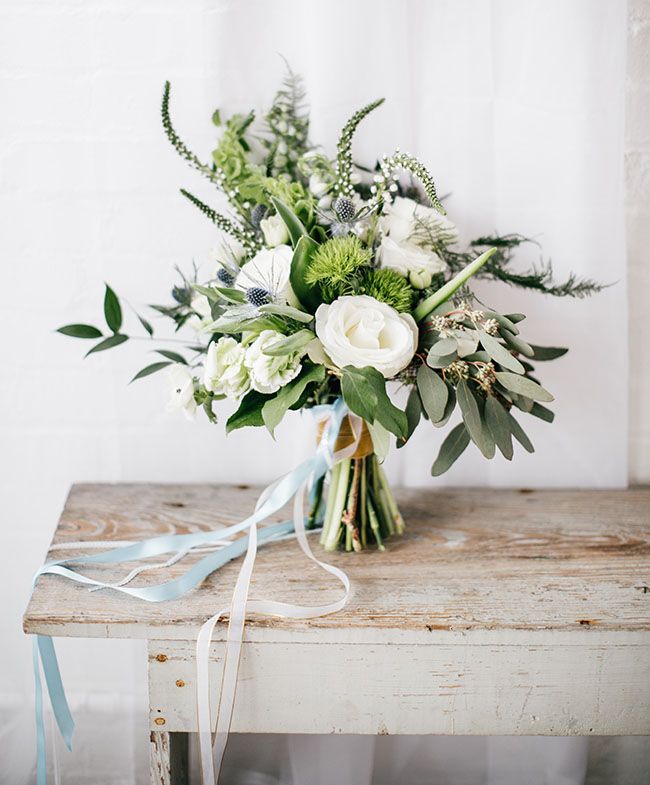 green white boho bridal bouquet.bk