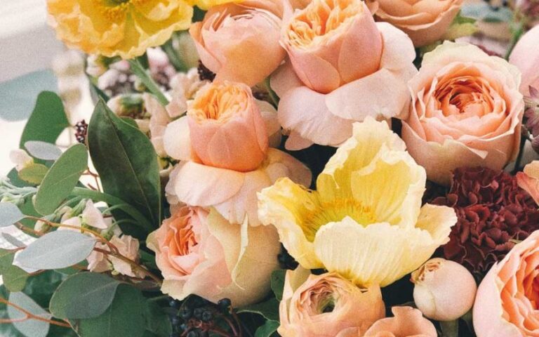 bouquet with bouquet egg