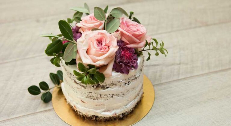 wedding cake flowers