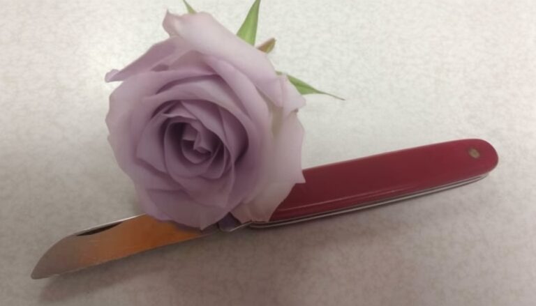 floral knife