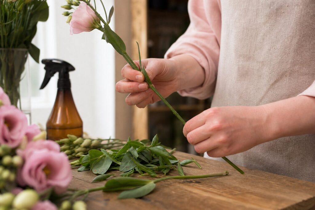 strip lisianthus foliage